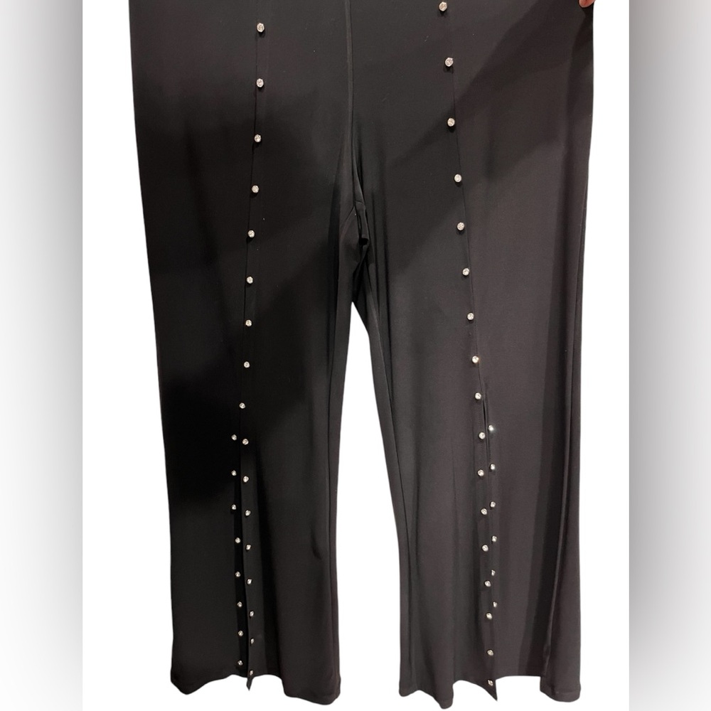 Black Sleeveless Jumpsuit, Medium - Pearl Accent straight-Leg Elegant Neckline